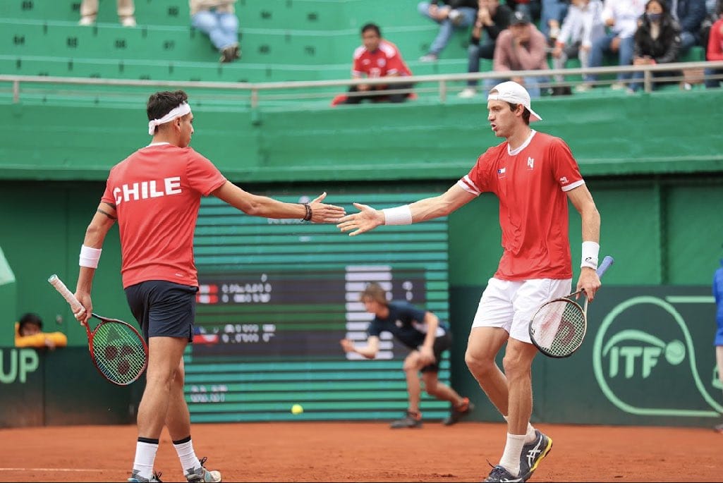 Chile recupera su ventaja en Copa Davis: Jarry y Tabilo se impusieron ante la dupla peruana