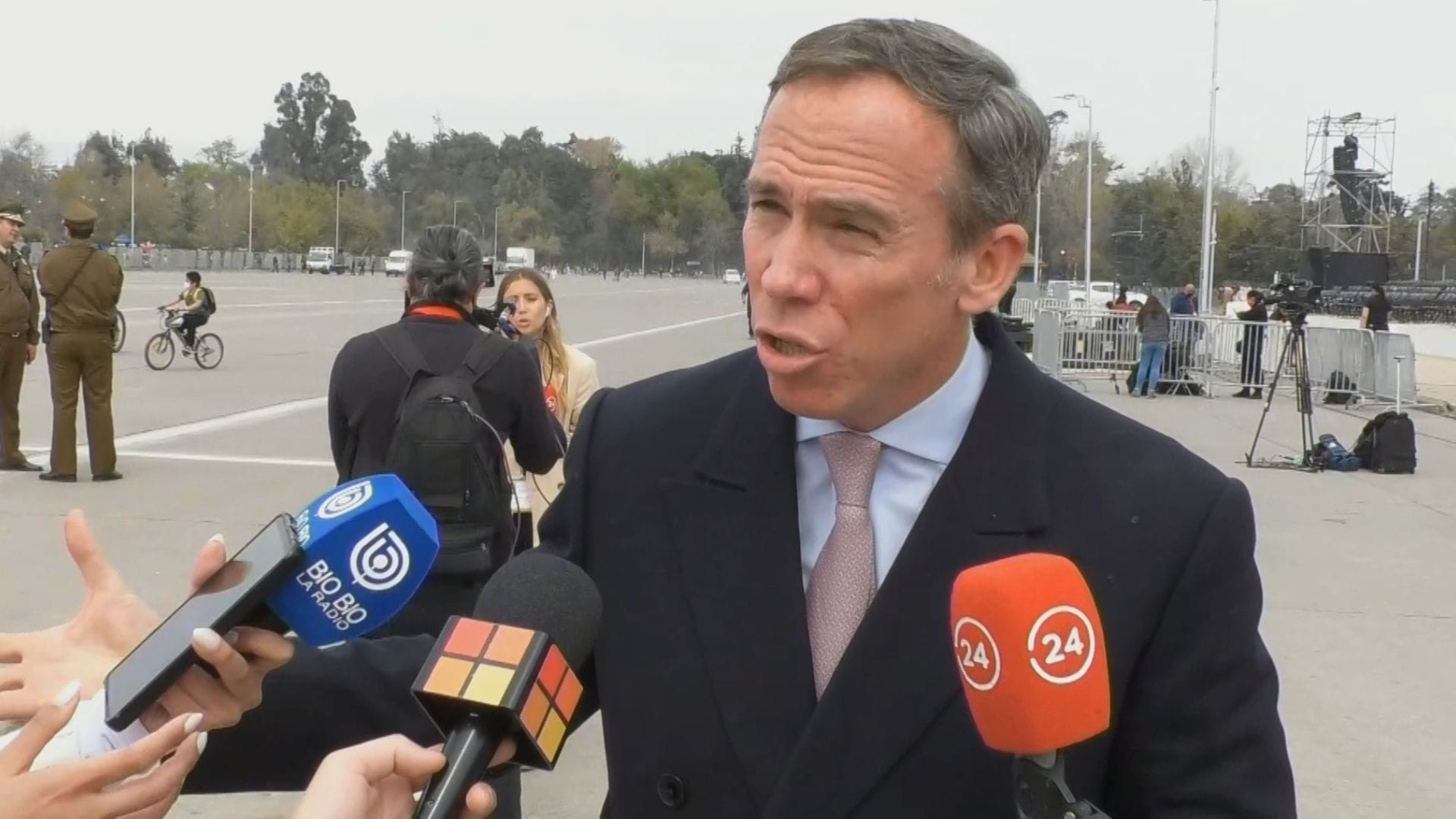 Diputado Alessandri por pifias a Boric: “Hay ministros que tienen declaraciones bastante violentas contra las FFAA que aplaudíamos hoy”