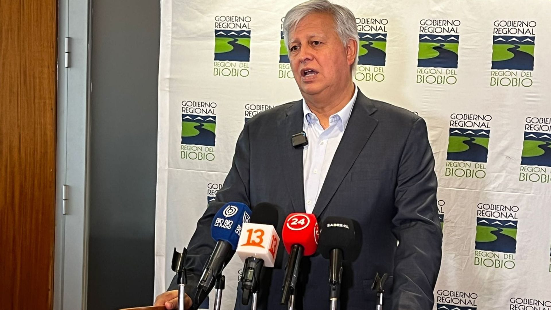 Senador Gastón Saavedra insiste en cambio de gabinete regional