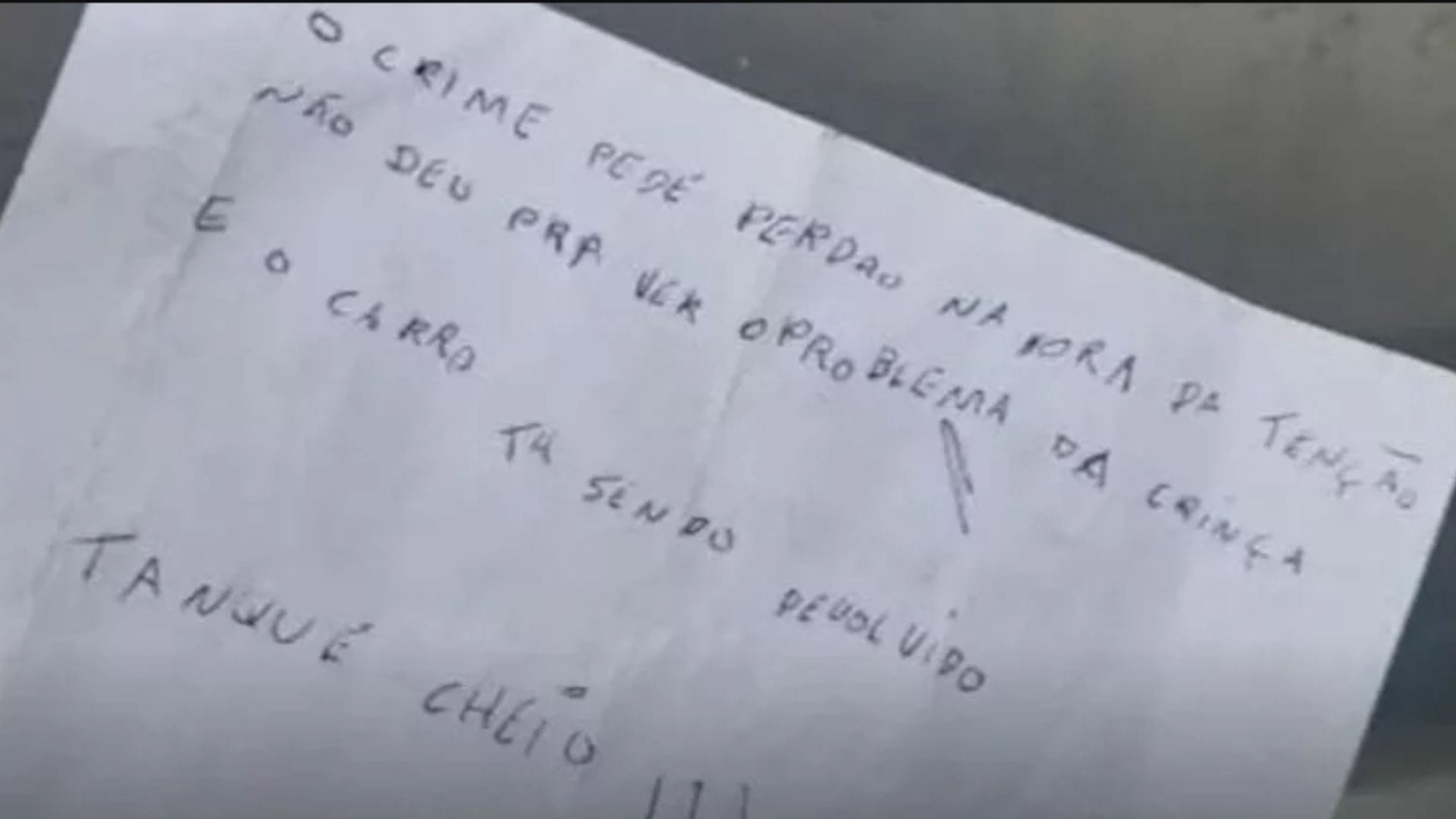“El crimen pide perdón”: Ladrón devuelve auto robado tras encontrar silla especial para niño