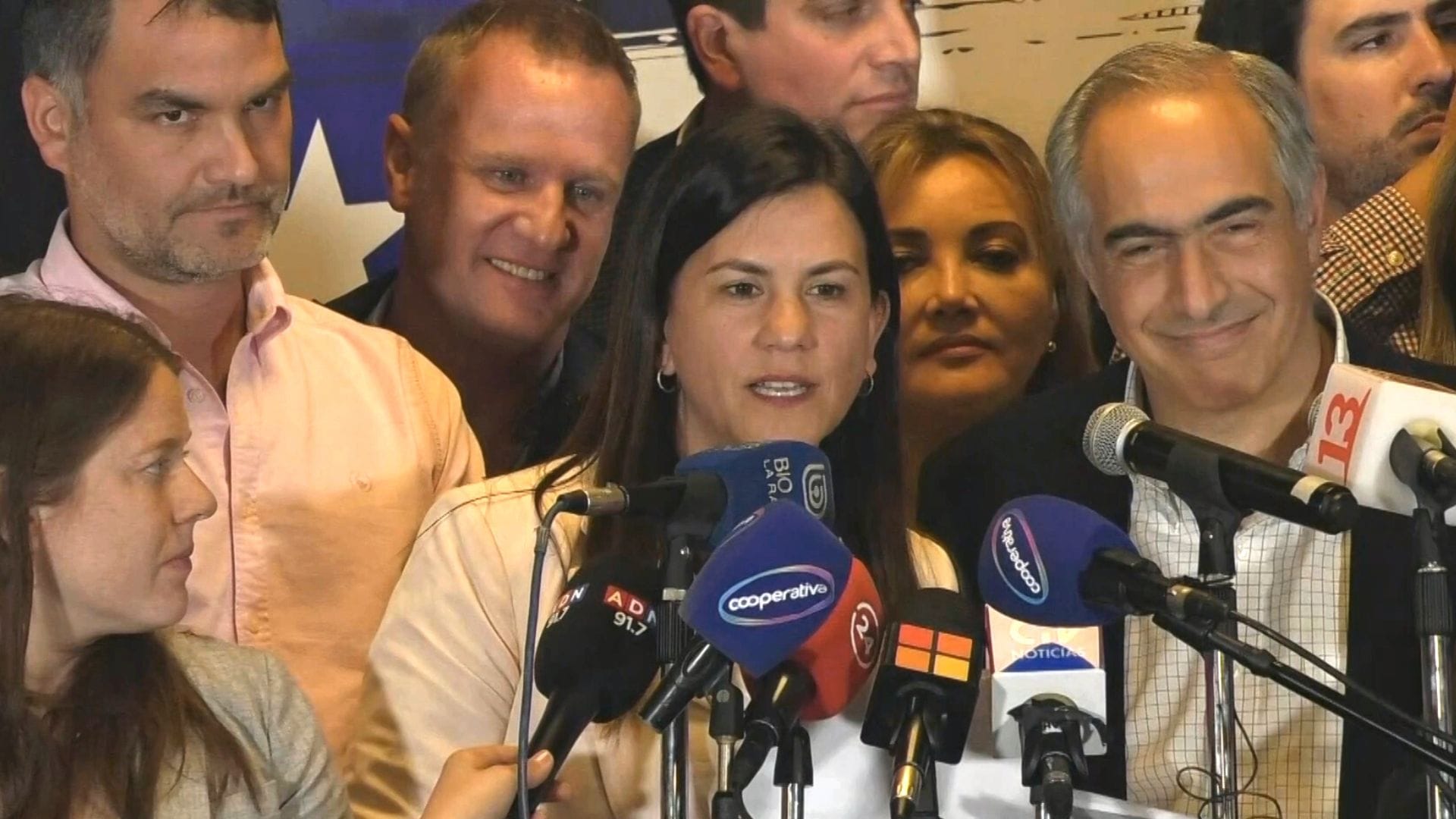 “Una falta de respeto”: Chile Vamos descarta acuerdo por nuevo proceso constituyente y Evópoli apunta hacia Camila Vallejo