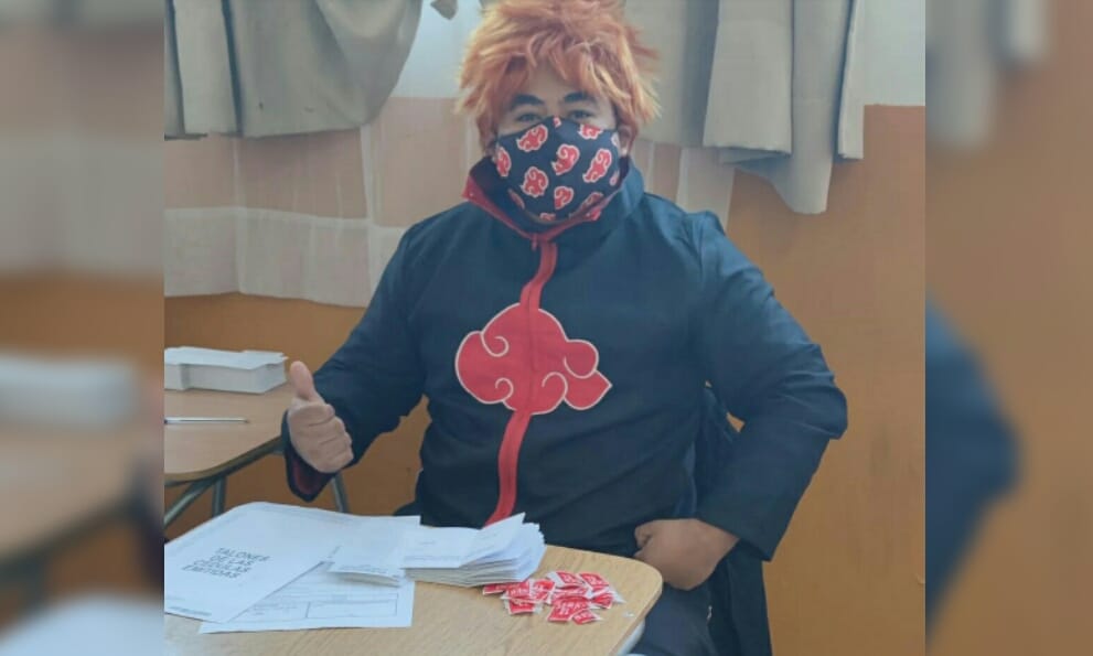 Vocal de mesa en Lota realizó su labor vestido como conocido personaje del animé Naruto