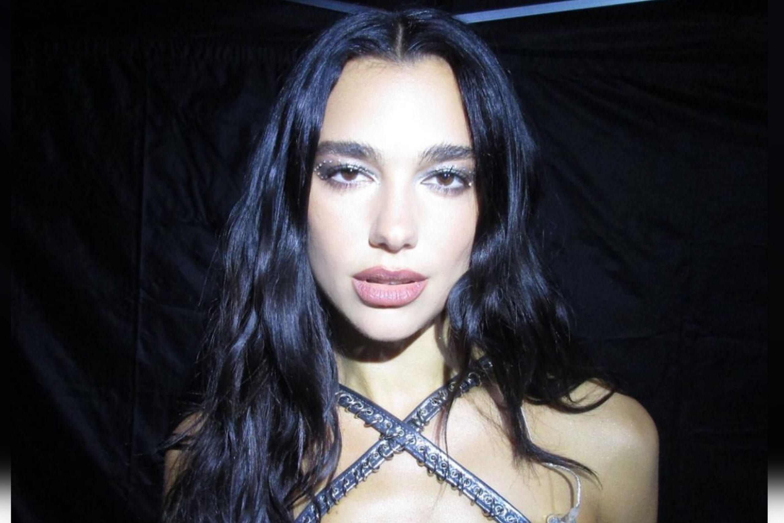 Degustó hasta mote con huesillo: Así ha sido el paso de Dua Lipa por Chile