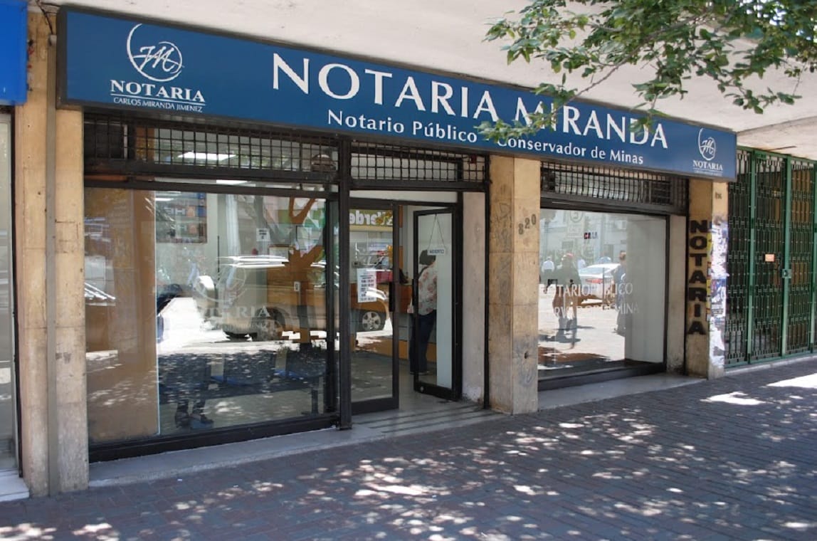 Gobierno nombra a notario de Concepción, Carlos Miranda, como Conservador de Santiago: Ganará $150 millones al mes