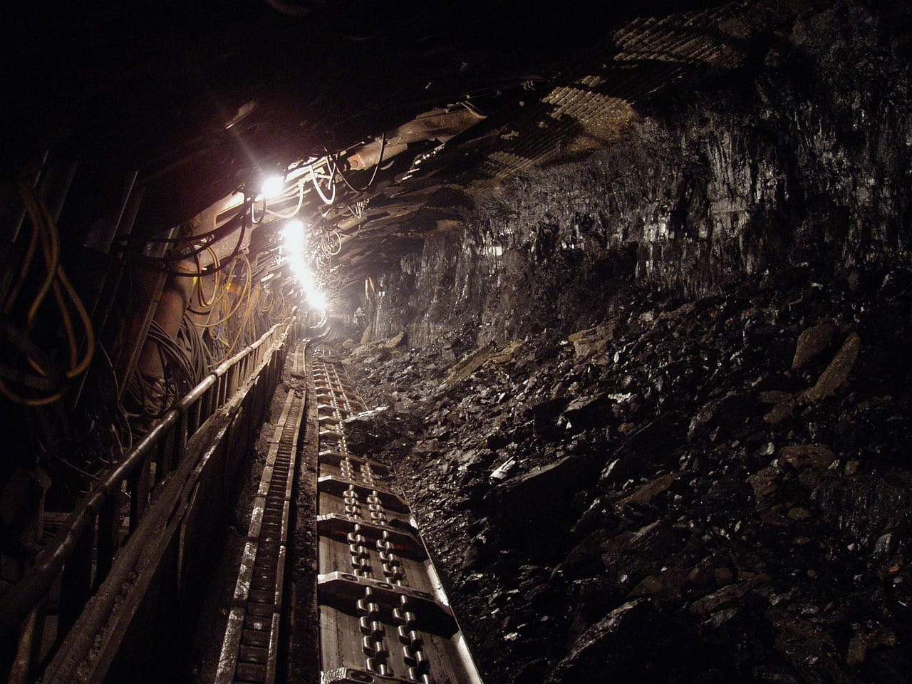 Tras cuatro años de gestión: Viudas de mineros del carbón en Lota obtienen pensiones de gracia