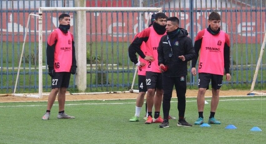 Lota Schwager debe prepararse con todo para el inicio del Torneo de Novatos fuera de casa