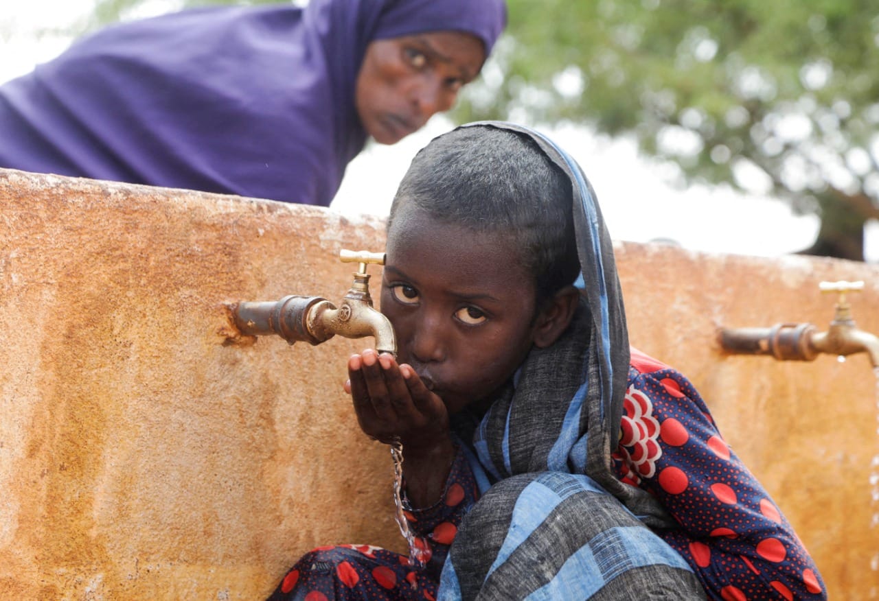 Más de 700 niños han muerto en centros de nutrición de Somalia: Advierten que hambruna empeorará