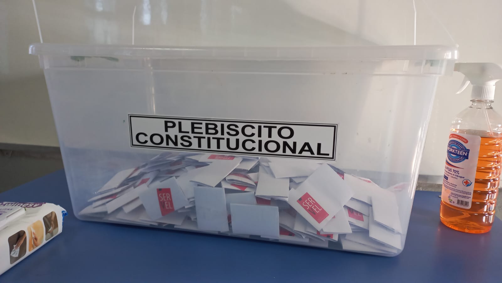 Encuesta revela que el 48% cree que Chile Vamos no cumplirá su compromiso por una nueva Constitución