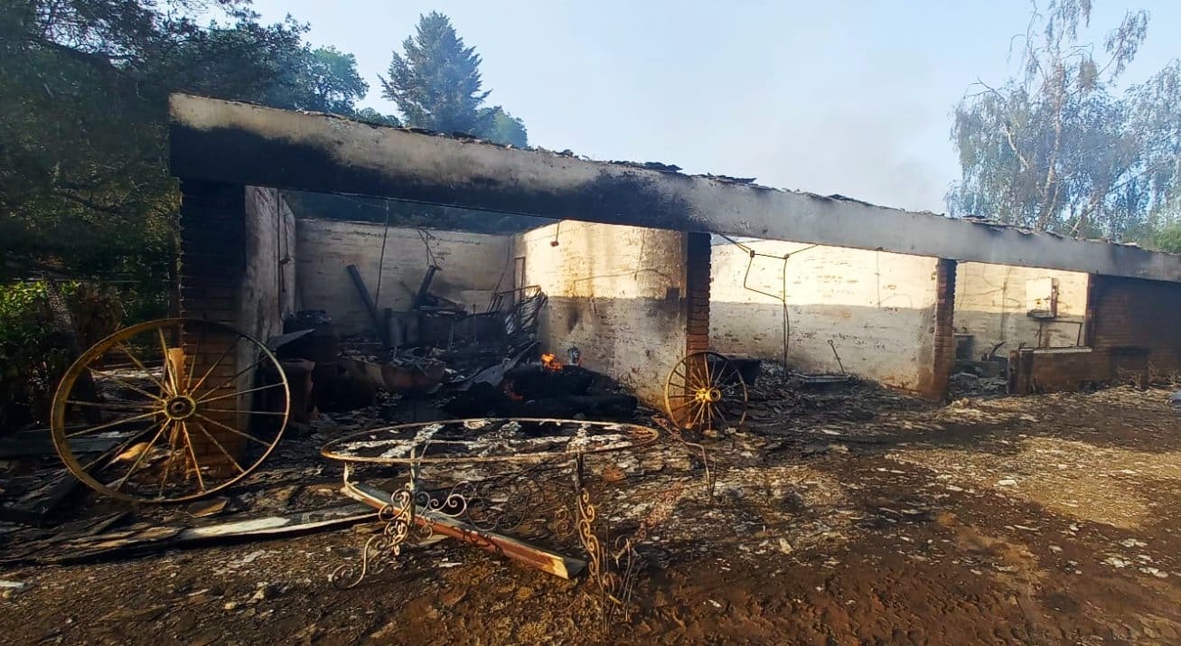 Ataque incendiario destruyó residencia de ex consejera regional de La Araucanía