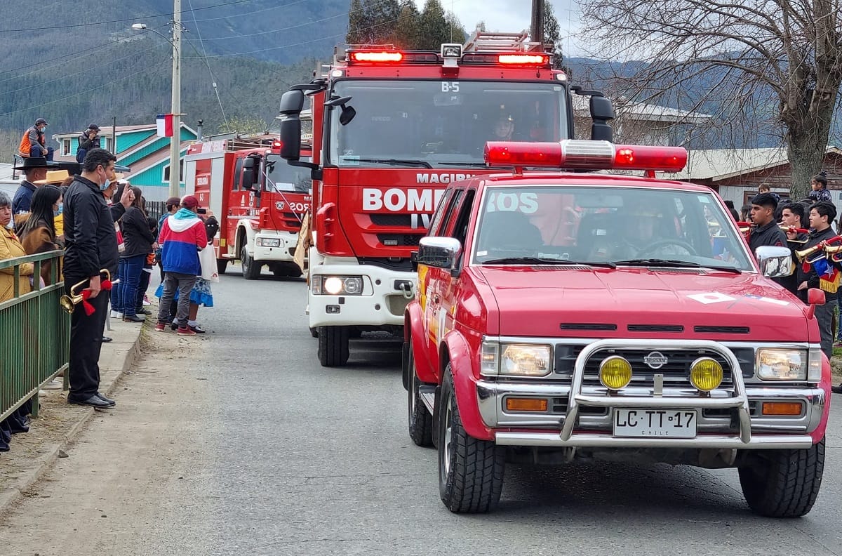 Grave denuncia de Bomberos de Cañete: Sujetos rociaron acelerante a carros con voluntarios a bordo