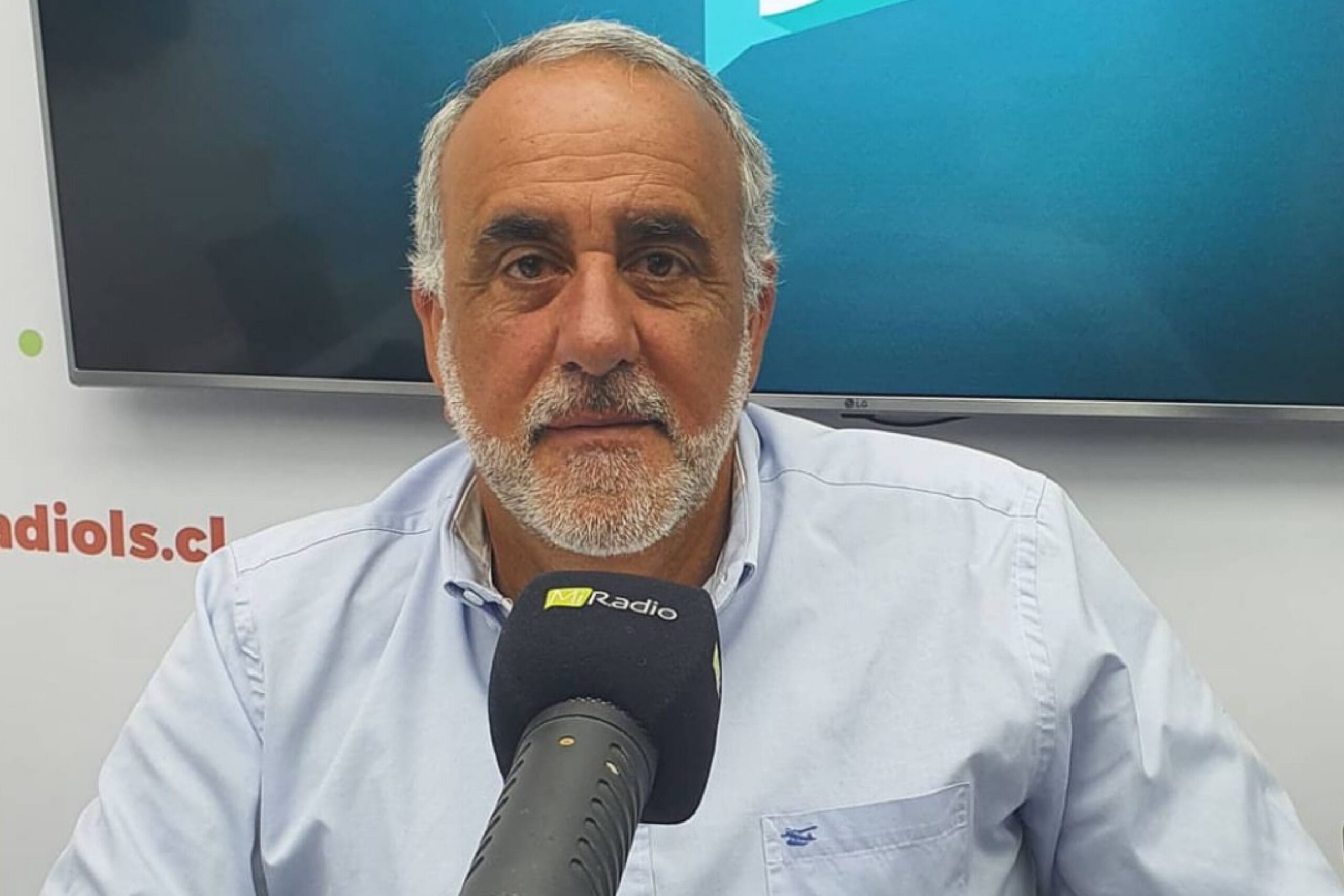 “¿Hay que ir apuñalado?”: Roberto Dueñas criticó a los artistas confirmados para el Festival de Viña