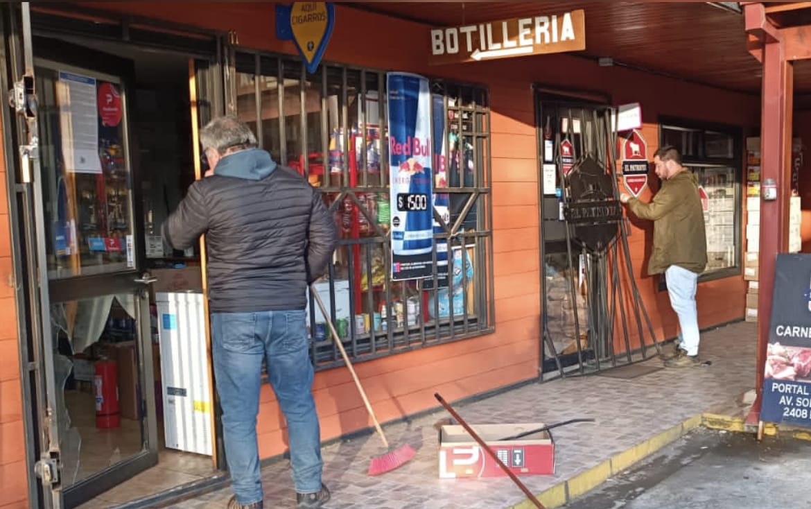 Botillería y carnicería sufrieron millonario robo en Los Ángeles
