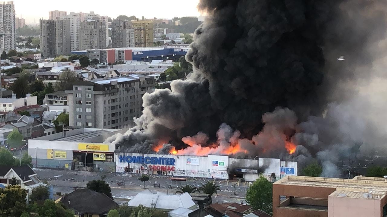 A 3 años del incendio de Sodimac de calle Carrera de Concepción: Investigación fue cerrada sin responsables