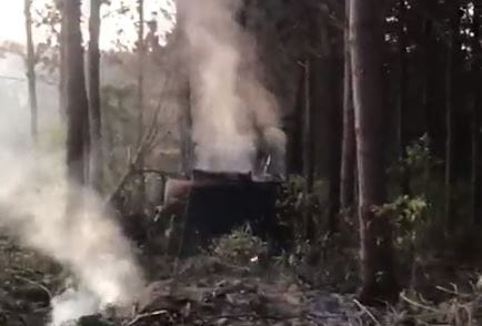 Nochero escuchó explosiones: Weichan Auka Mapu se adjudica ataque incendiario en Lebu