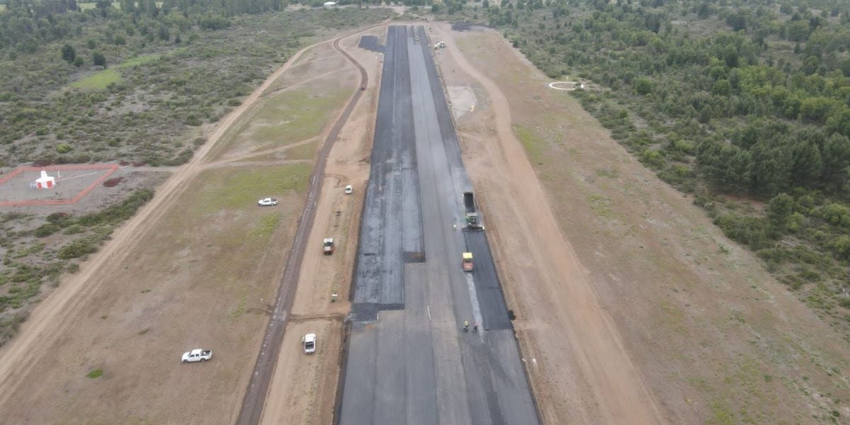 Obras de mejoramiento en el Aeródromo de Los Ángeles llevan 42% de avance