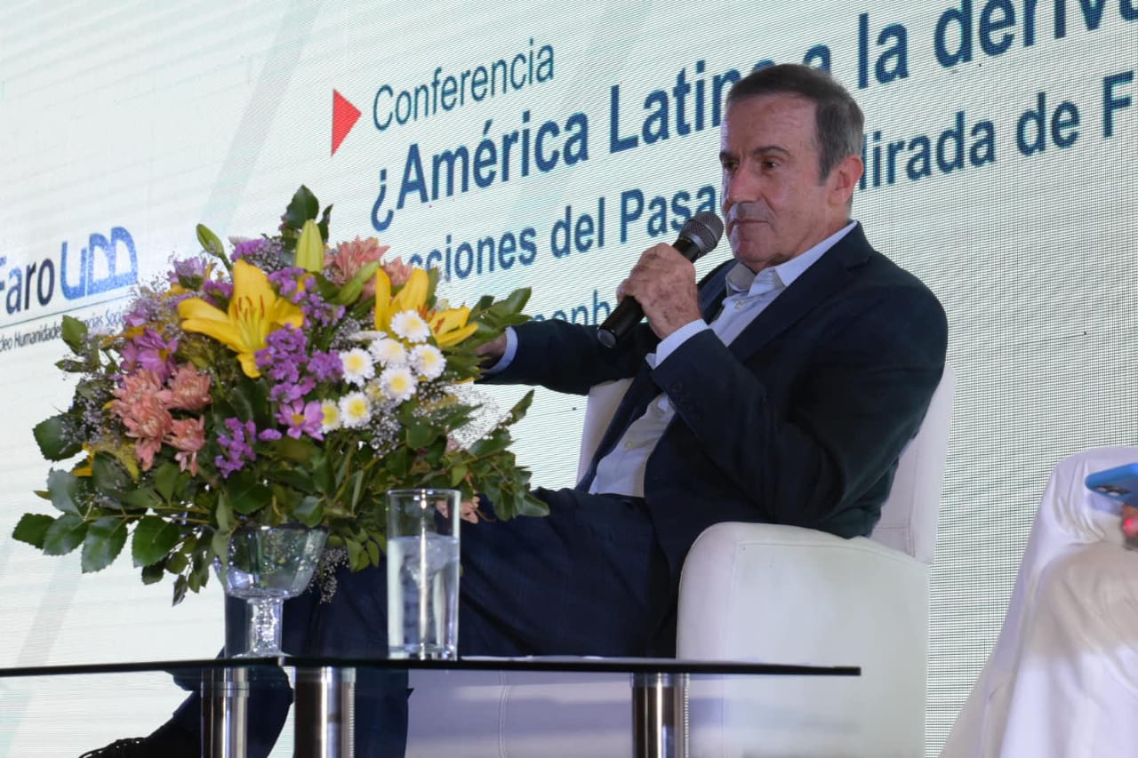 Oppenheimer en Concepción: “Cuando los países progresan es porque miran hacia el futuro”