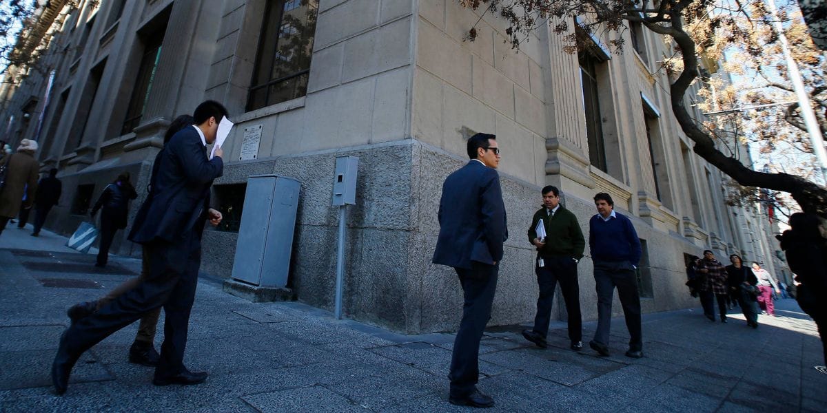 Banco Central de Chile mantendrá tasa clave de interés en 11,25% durante diciembre