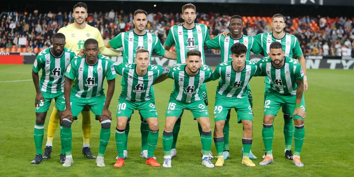 Con todas sus estrellas: Betis hizo oficial su convocatoria para la gira por Chile y Argentina