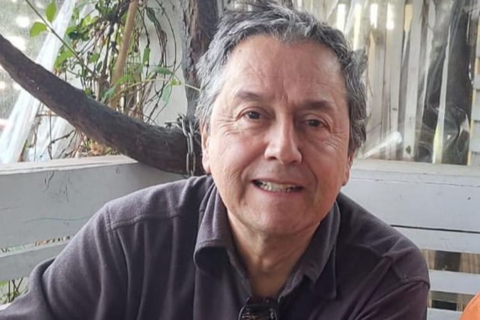 “Yo no soy homofóbico, pero ya me enferma”: Claudio Reyes por “modos” de rostro de Mega