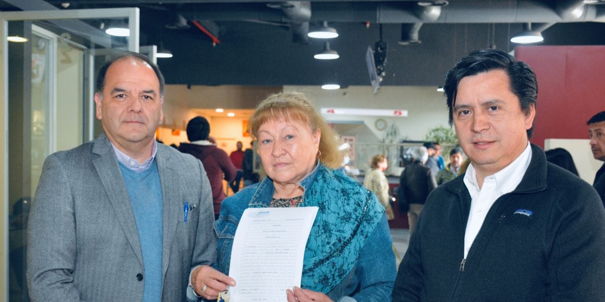 Hualpén: 200 familias ya firmaron para concretar proceso de relocalización de sus hogares