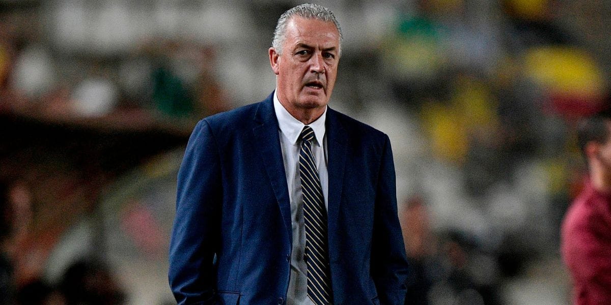 “Tenía que haber estado con nosotros”: DT de Ecuador lamentó ausencia de Byron Castillo