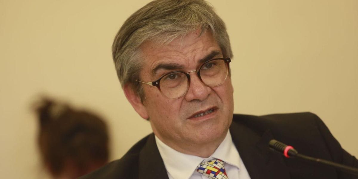 Marcel afirmó que alza del transporte público será “con gradualidad y consideración con los hogares”