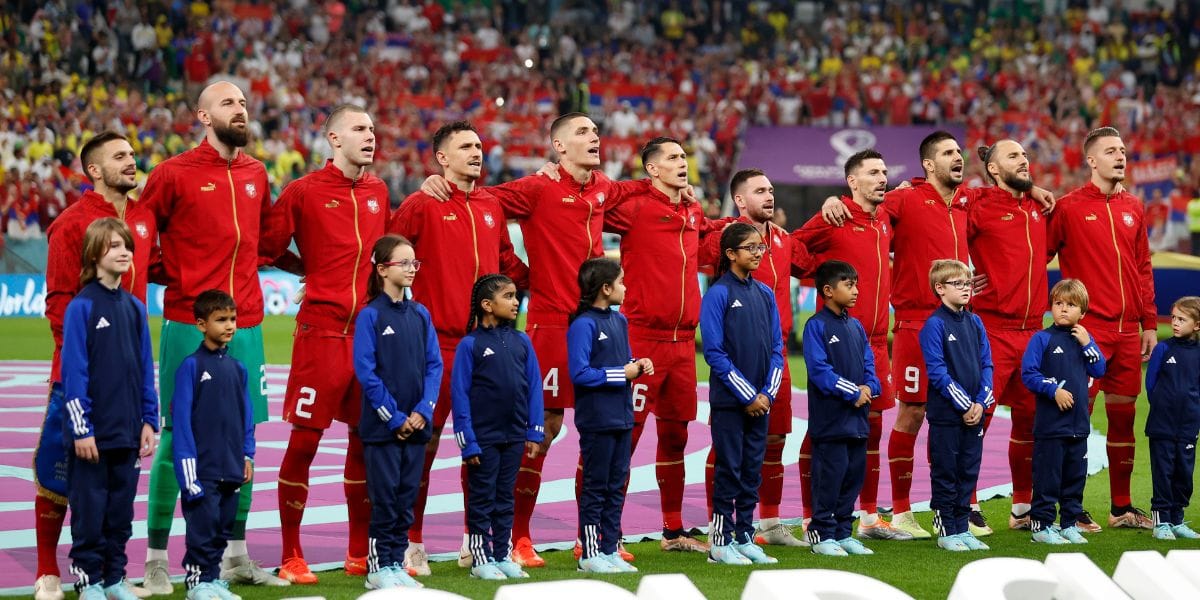 Investigan a Serbia por colgar bandera y mostrar a Kosovo como parte de su país en el Mundial