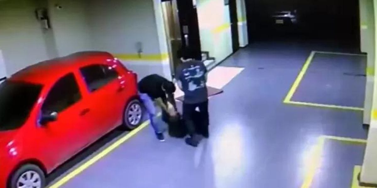 Captan a periodista agrediendo a su pareja: Fue despedido de su lugar de trabajo