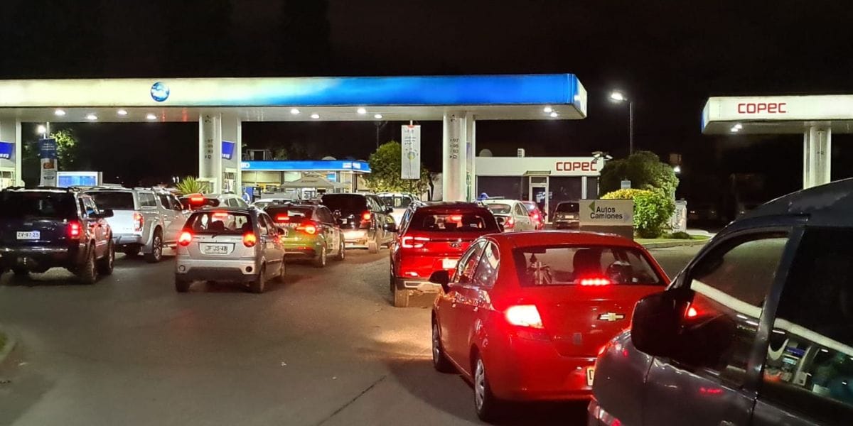 Tras sismos vecinos llenaron algunas bencineras en el Gran Concepción