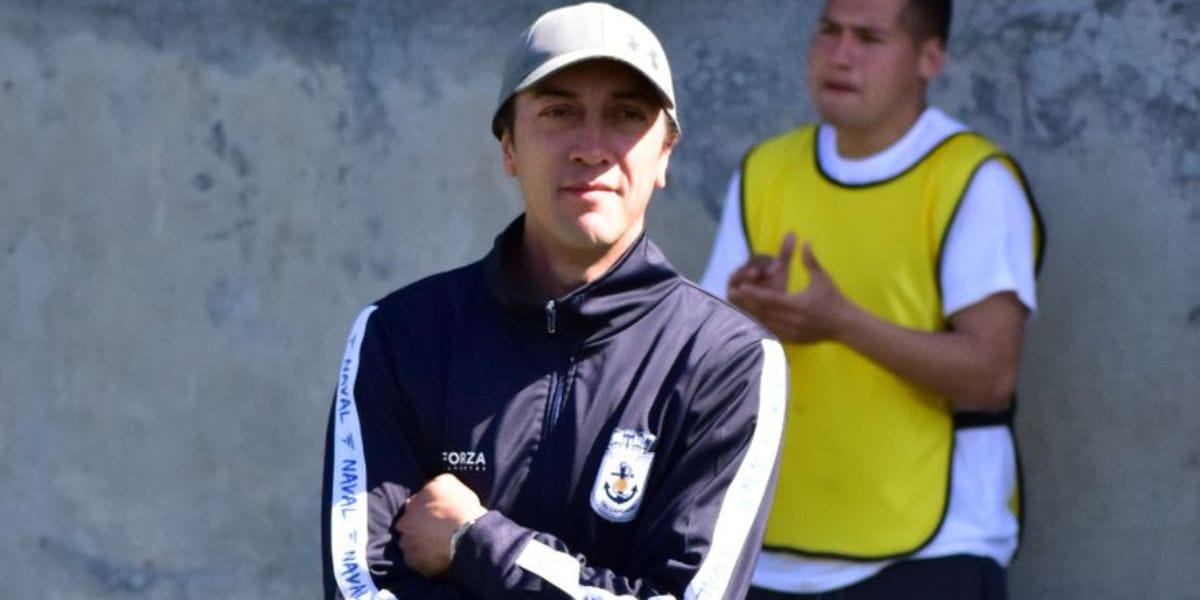 Alejandro Pérez y el momento de Naval: “Estamos en estado de alerta porque no hemos podido cerrar los partidos”