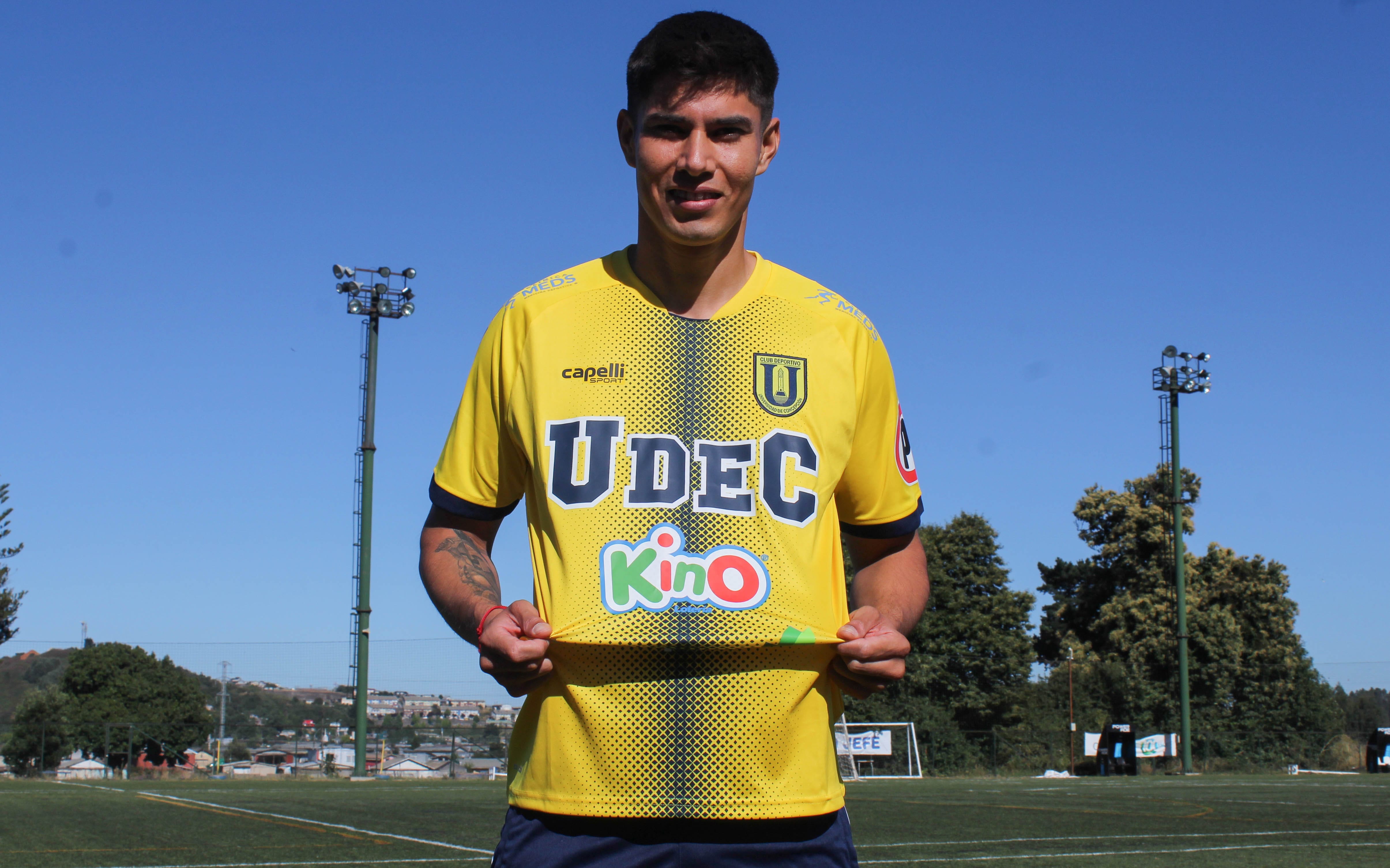 Eric Ahumada viene a adueñarse de la última línea de la UdeConce en la Primera B