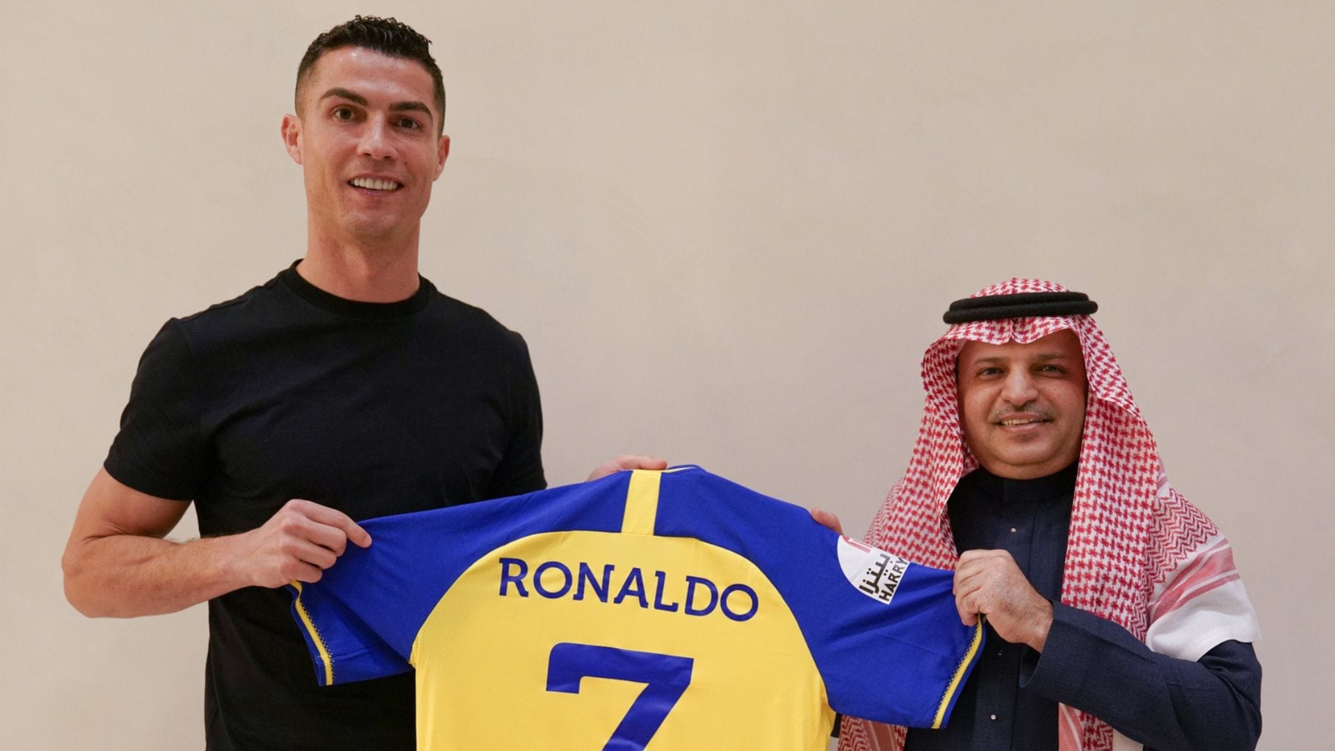 Cristiano Ronaldo deja atrás el fútbol europeo y ficha por Al Nassr de Arabia Saudita