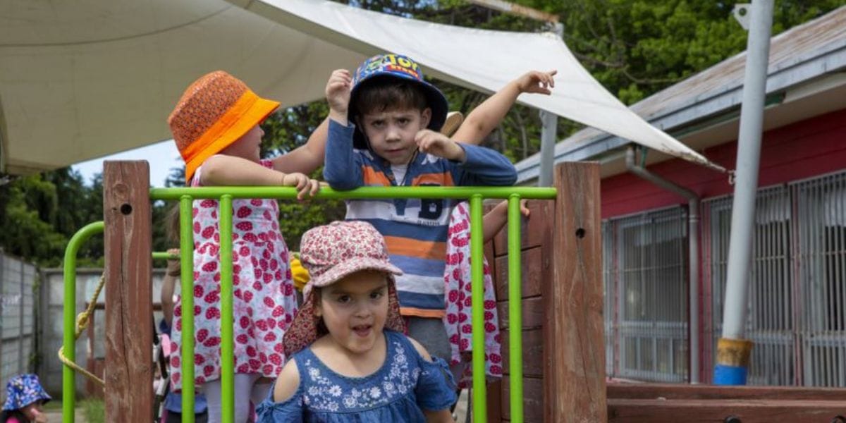 ¿Cómo proteger a tu hijo o hija este verano?: Conoce los tips que entrega Fundación Integra