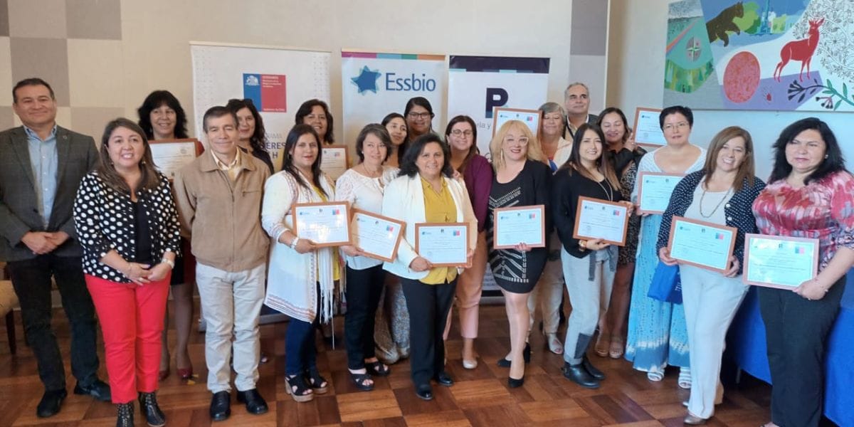 Capacitan a mujeres jefas de hogar para ser gásfiter en el Biobío