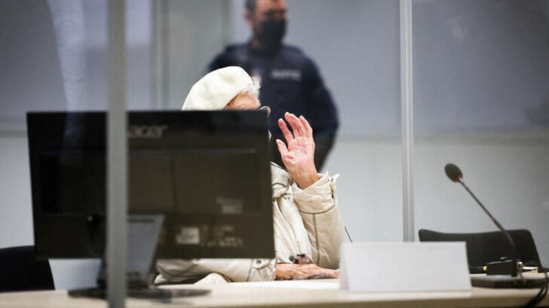Condenan a exsecretaria de campo nazi por complicidad en más de 10.500 asesinatos