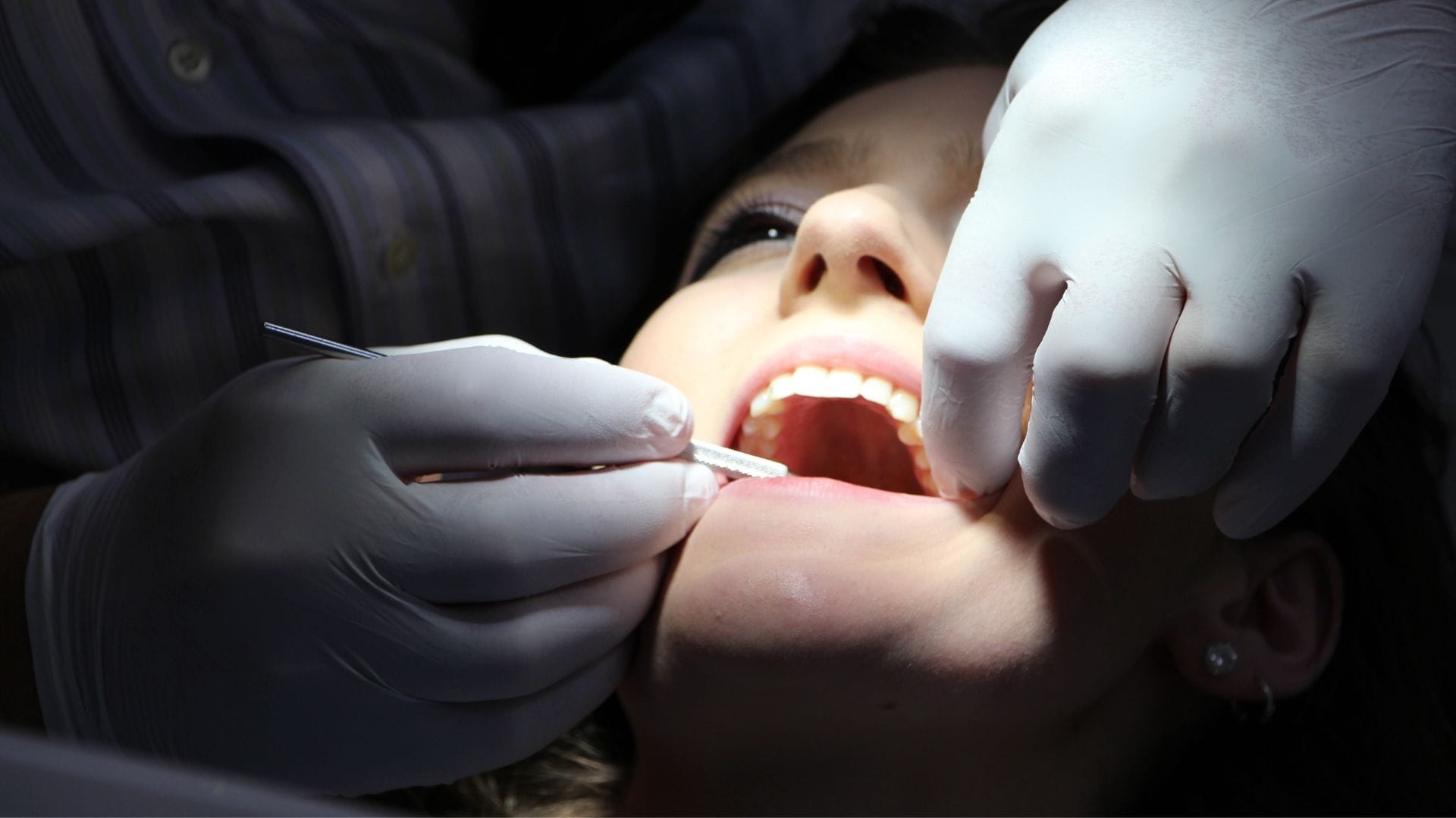 Conocido dentista mató a dos sujetos que fingieron ser pacientes para robar en su consulta