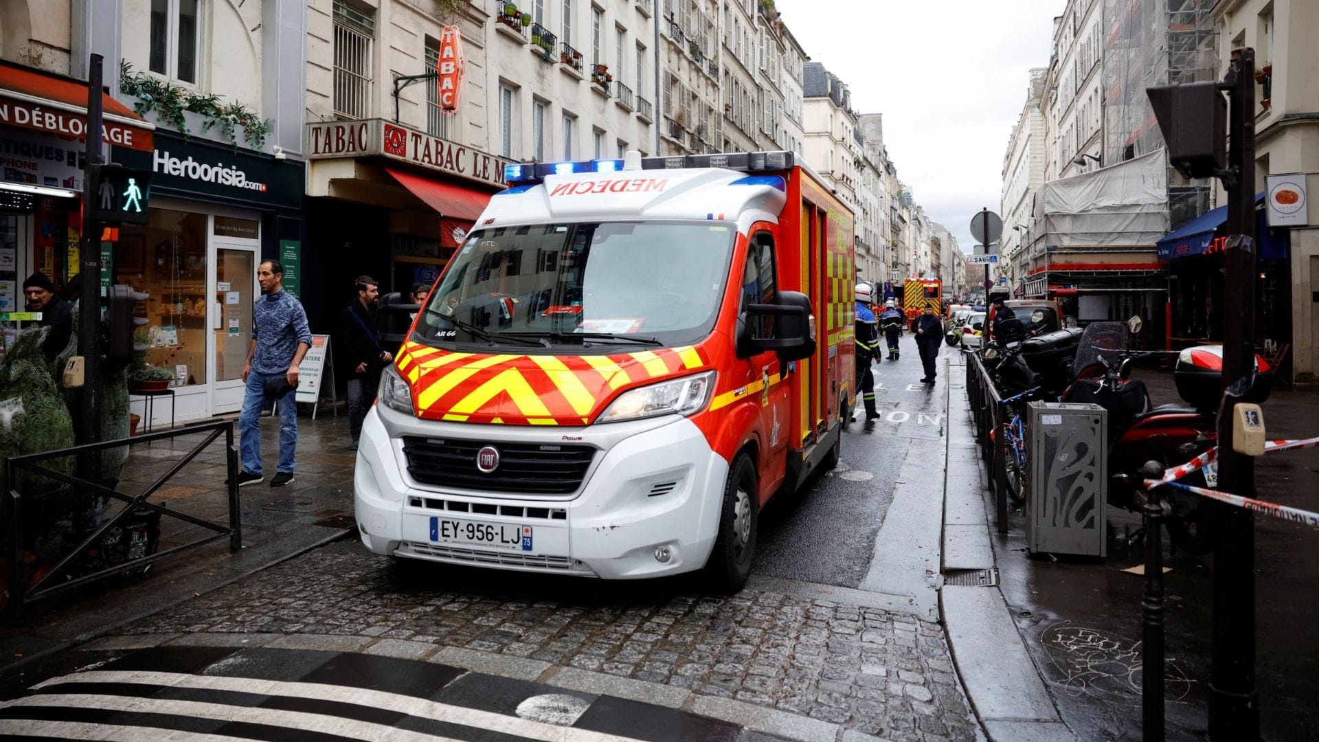 Reportan tiroteo en el centro de París: Al menos dos personas murieron y varios están heridos