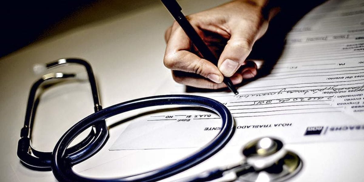 29 médicos extranjeros fueron detenidos por emitir licencias fraudulentas