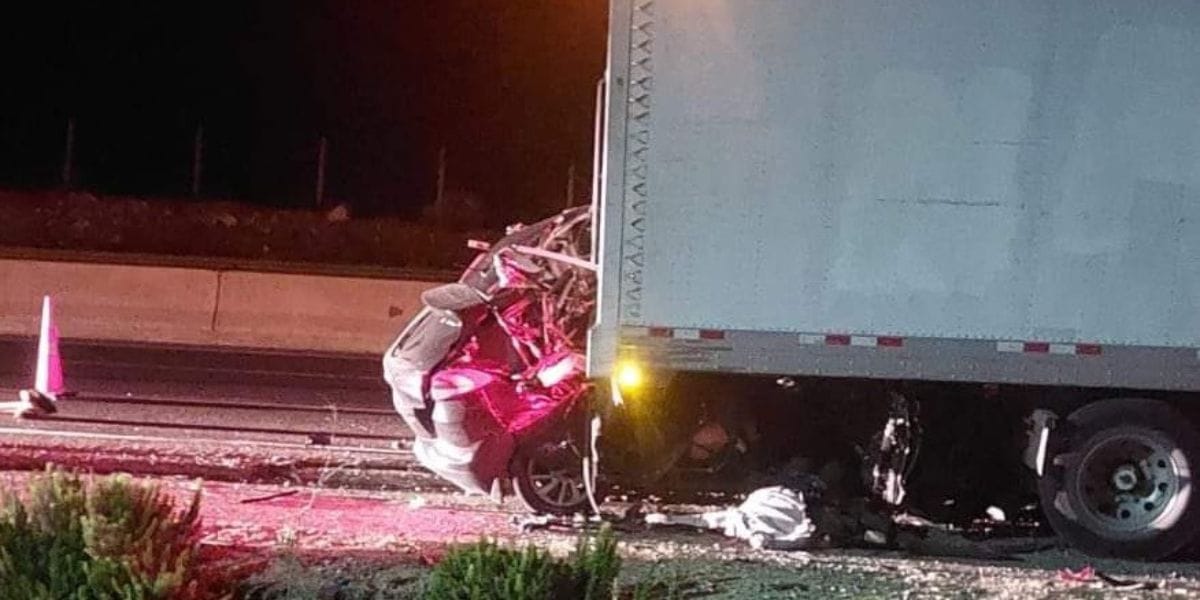 Tres funcionarios de la PDI y dos detenidos mueren en grave accidente en Ruta 5