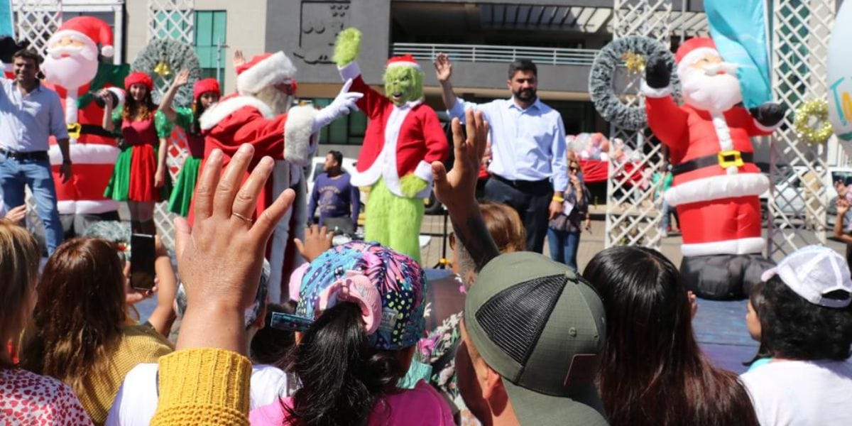 Después de dos años regresó de forma presencial la Navidad en la plaza de Talcahuano