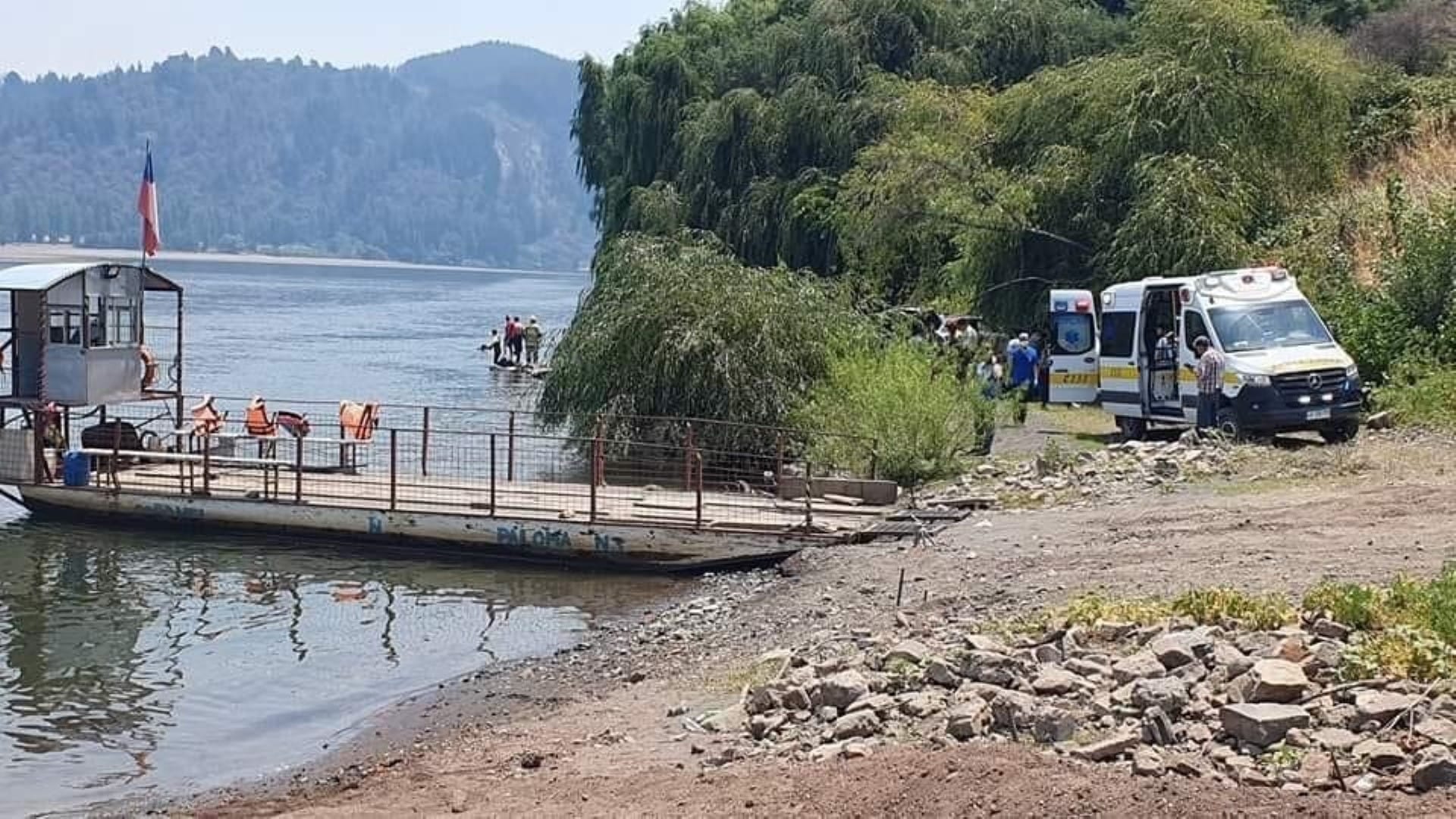 Dos personas mueren tras caída de camioneta al río Biobío: Iba a ver familiares afectados por incendio