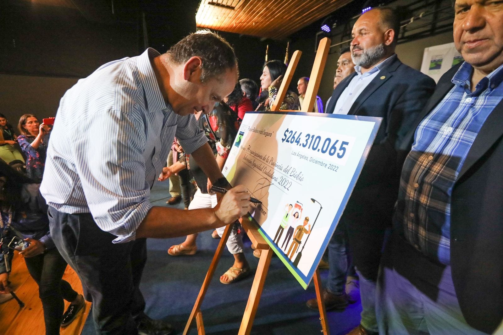 Entrega subvenciones de seguridad para Provincia de Biobío por más de 200 millones