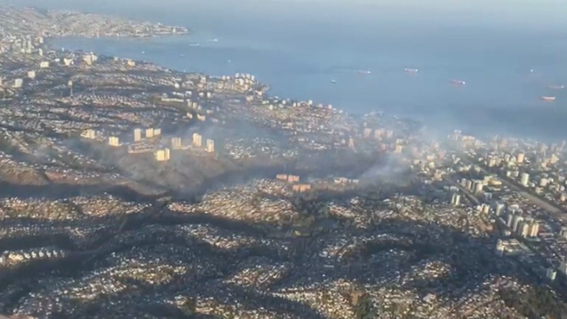 Viña del Mar bajo Estado de Excepción de Catástrofe: Se mantienen tres áreas activas del incendio