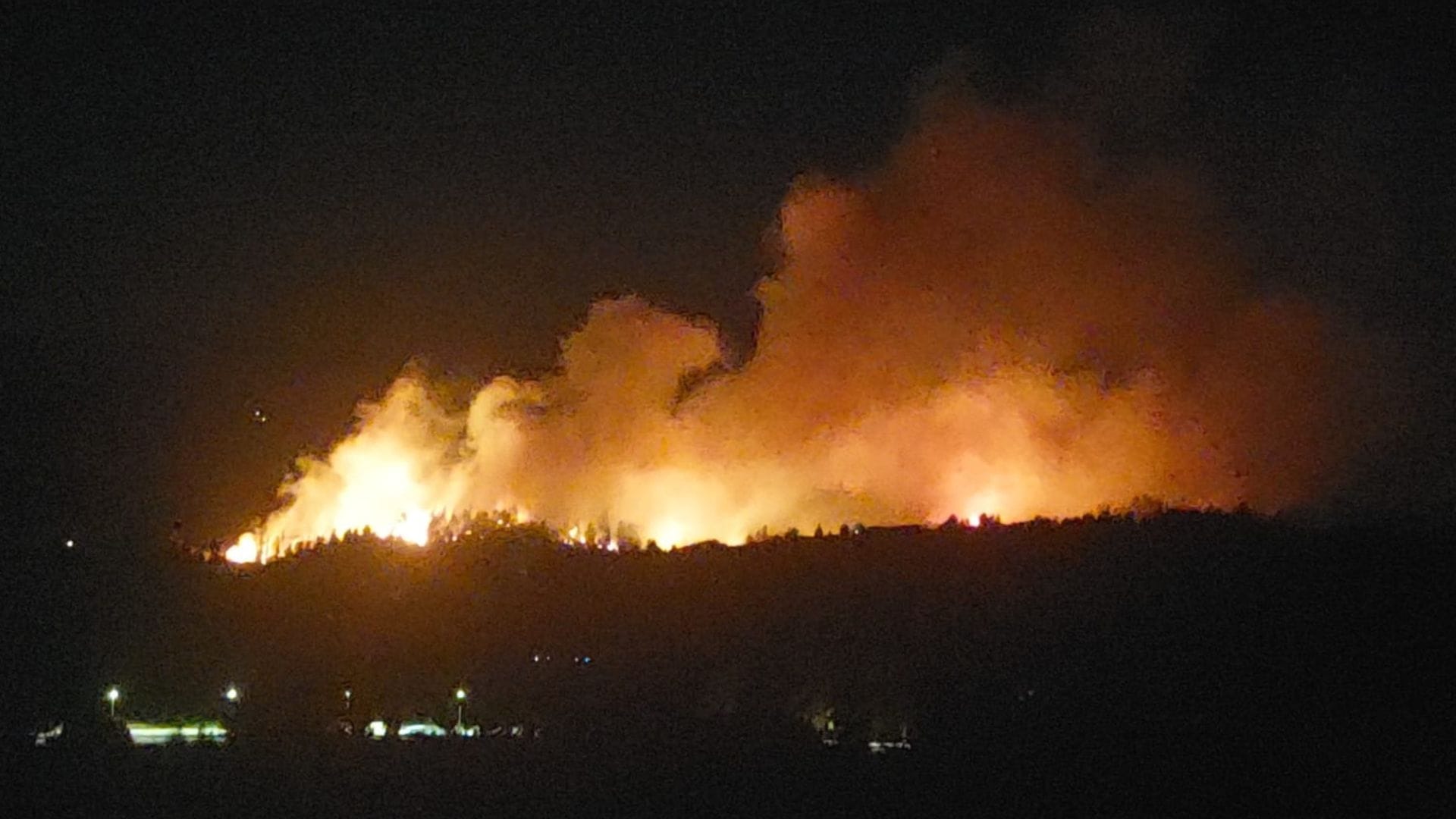 Alerta Roja para Yumbel: Incendio ha arrasado con 40 hectáreas