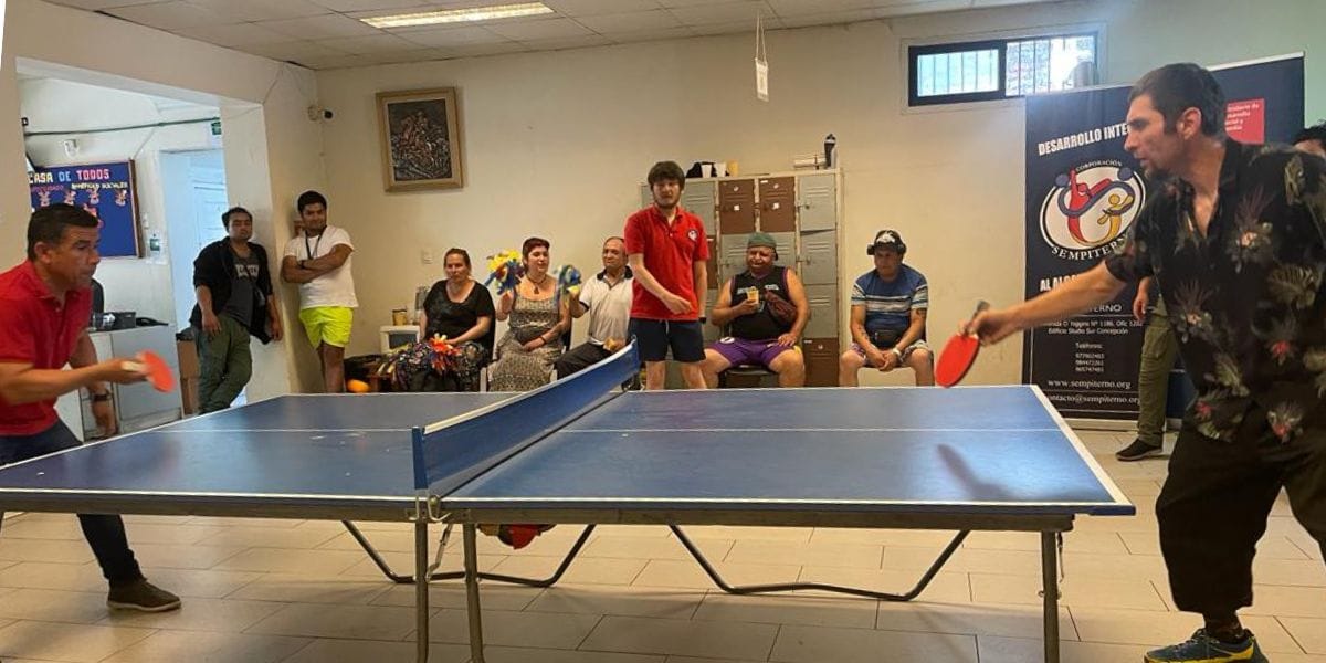 Realizan primer campeonato de tenis de mesa en Concepción para personas en situación de calle