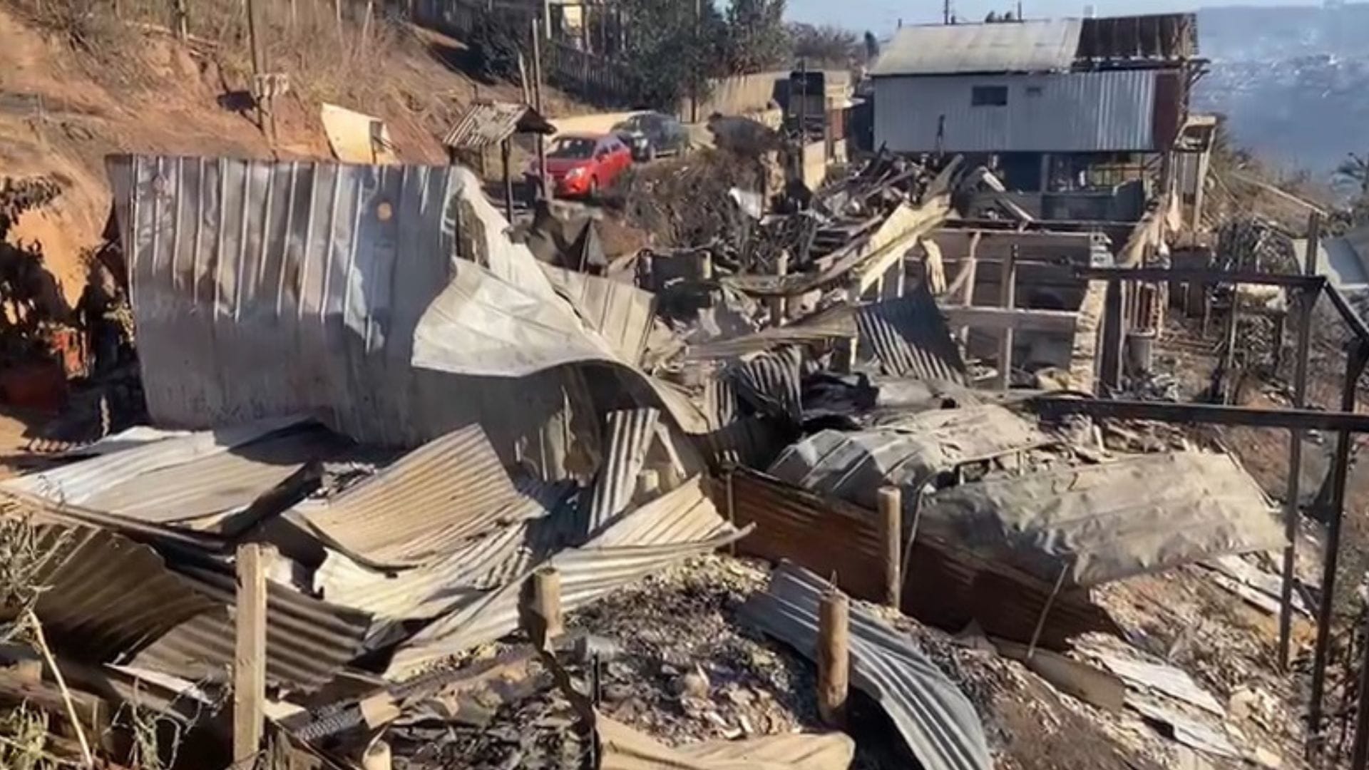 Gobierno anunció bono de $1,5 millones para familias afectadas por incendio en Viña del Mar