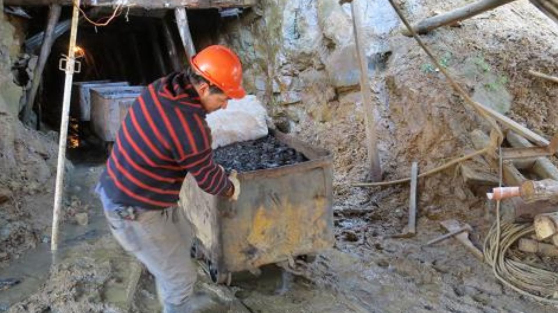 Editorial: un 27% de los puestos de trabajo en Chile son informales