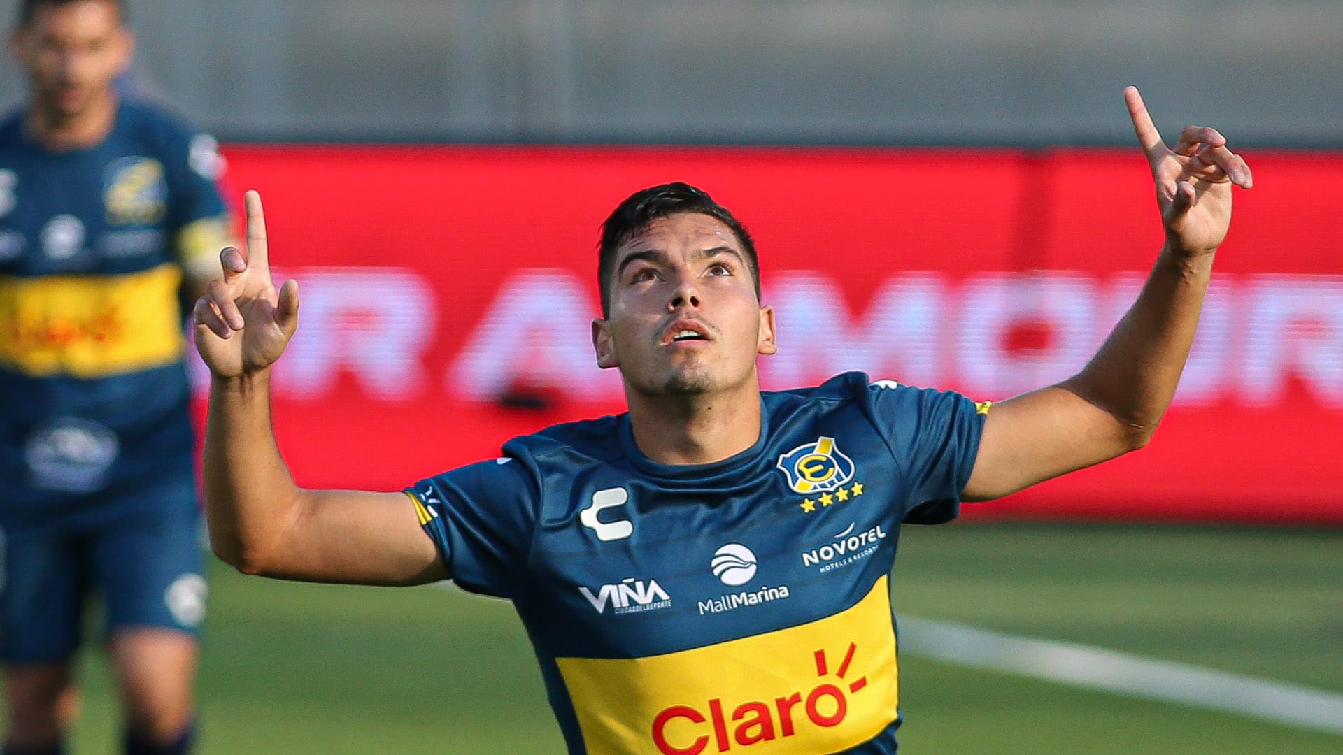 Exjugador de Everton vendrá a reforzar la ofensiva de Fernández Vial en Segunda División