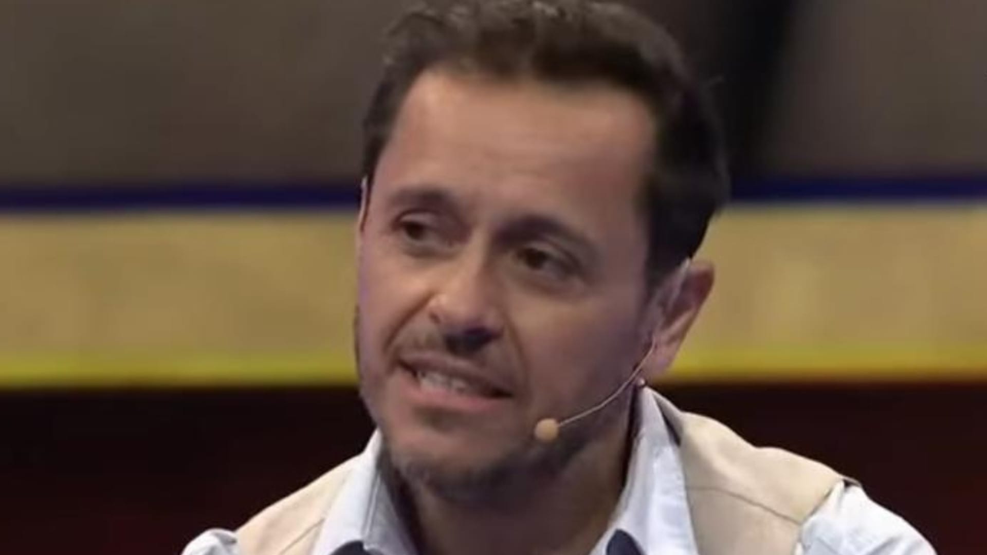 “Me agarro y me subió al caballo”: Álvaro Morales recordó misterioso “secuestro” en Rapa Nui