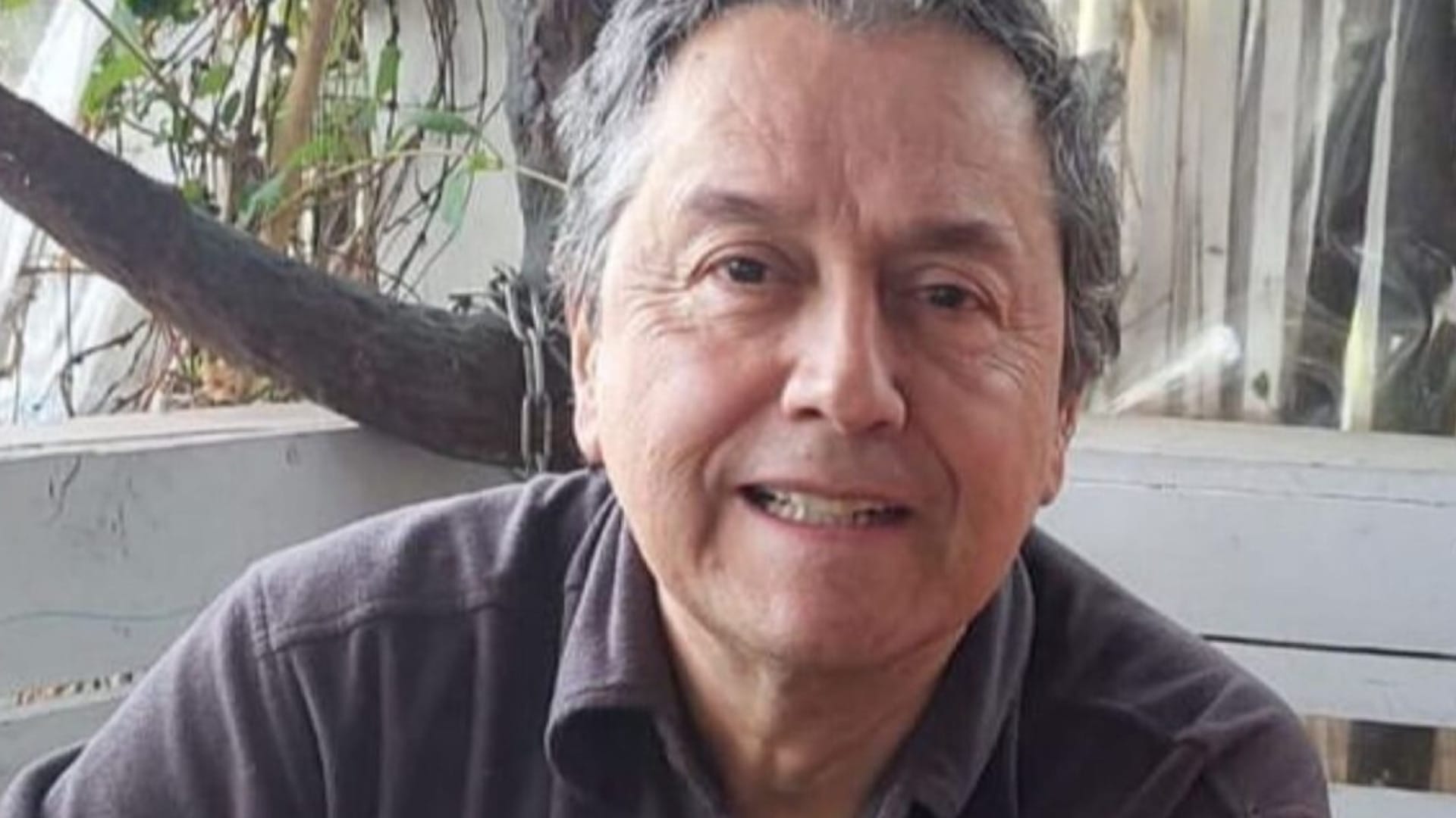 “Se le atravesaron los cables”: Aseguran que Claudio Reyes golpeó a conocido comediante